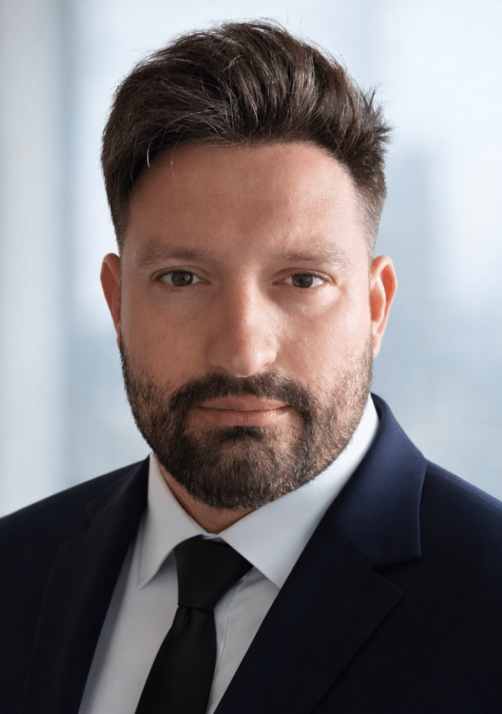 Robert Simion, fondator Serviciul de SSM, consultanta SSM Bucuresti si Ilfov